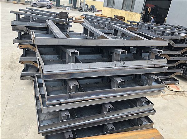 桥上防撞护栏模具