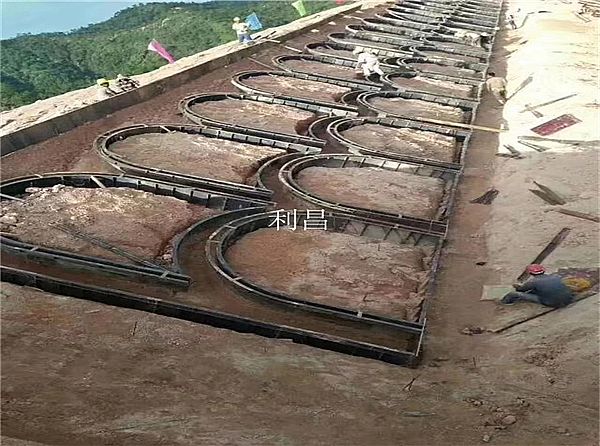 关于拱形骨架模具的介绍