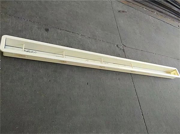 关于钢丝网立柱模具的介绍