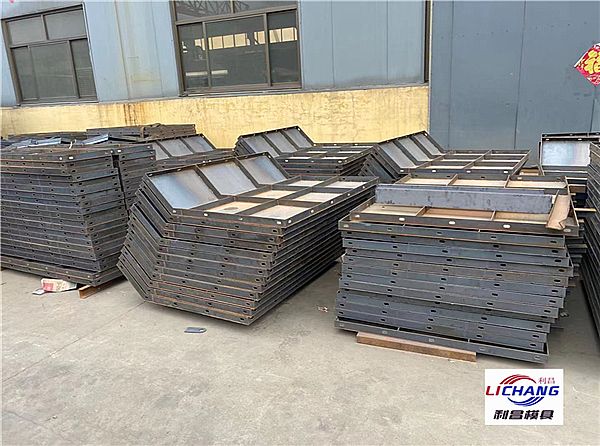 公路防撞护栏模板详情与作用