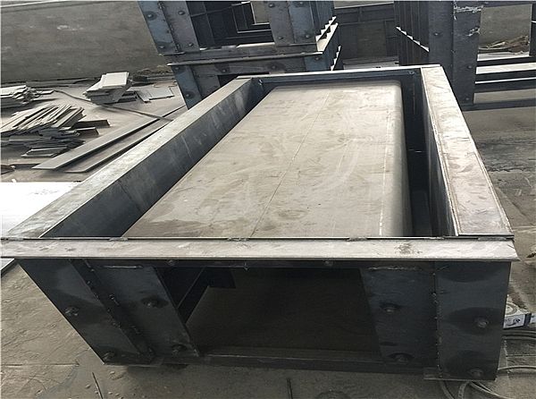 水渠模具生产优势与说明