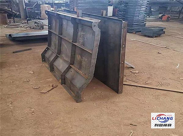 公路防撞墙模具的应用原理