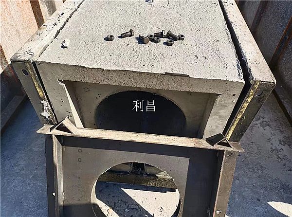 缝隙式排水沟模具